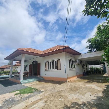 Mae Rampung Beach House Pool Villa Rayong Exterior photo